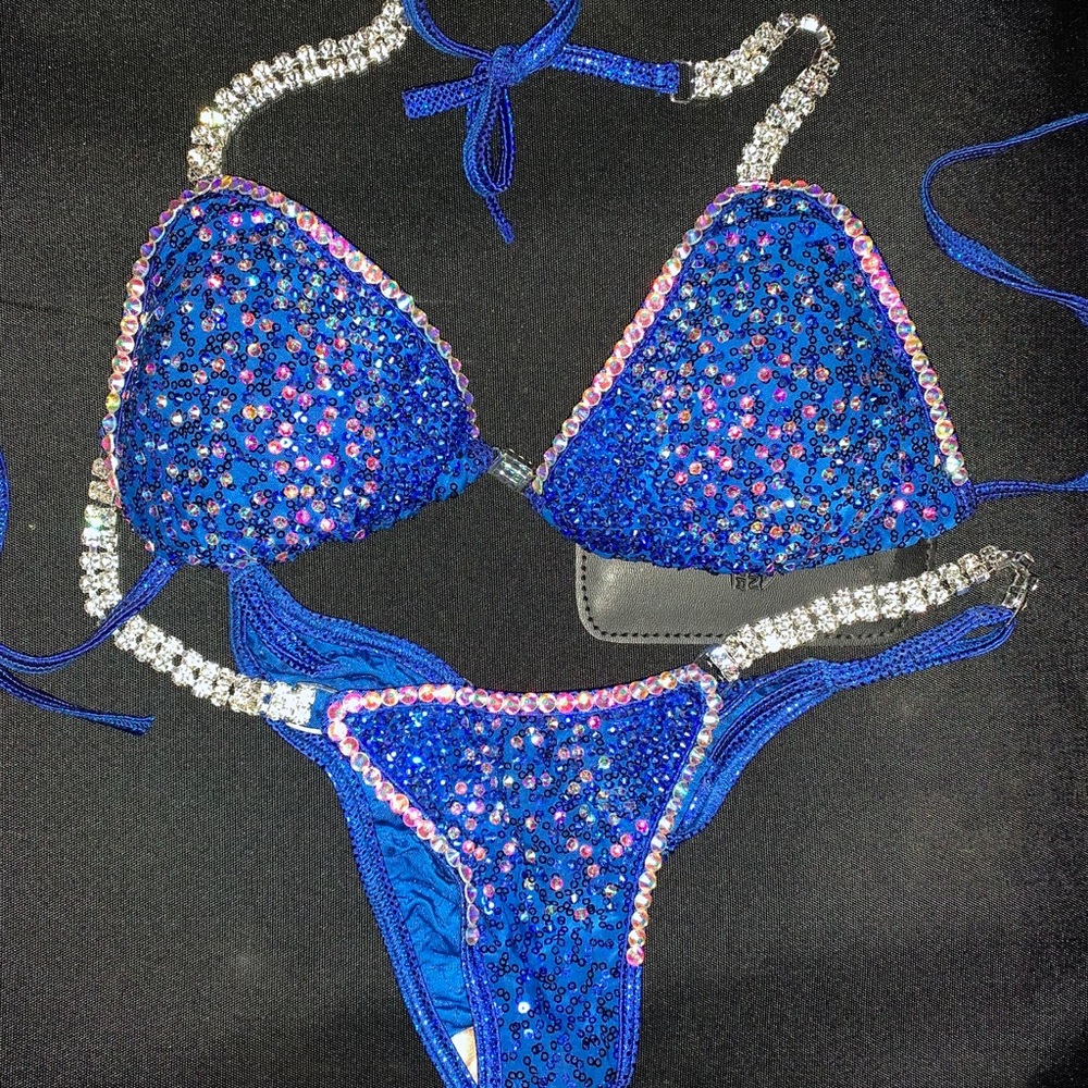 Competition Bikini - Picture 4 of 7